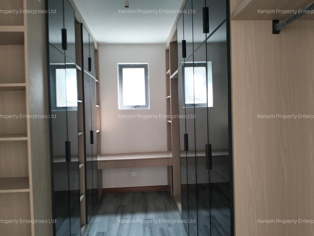 6 Bed Townhouse with En Suite in Lavington - 2