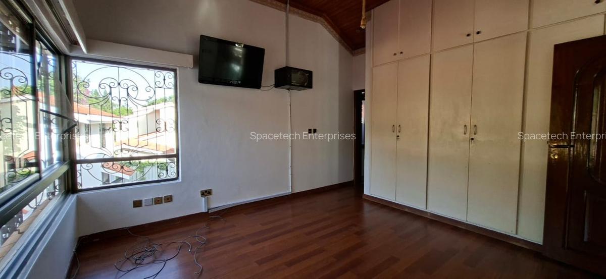 6 Bed House with En Suite in Gigiri - 11
