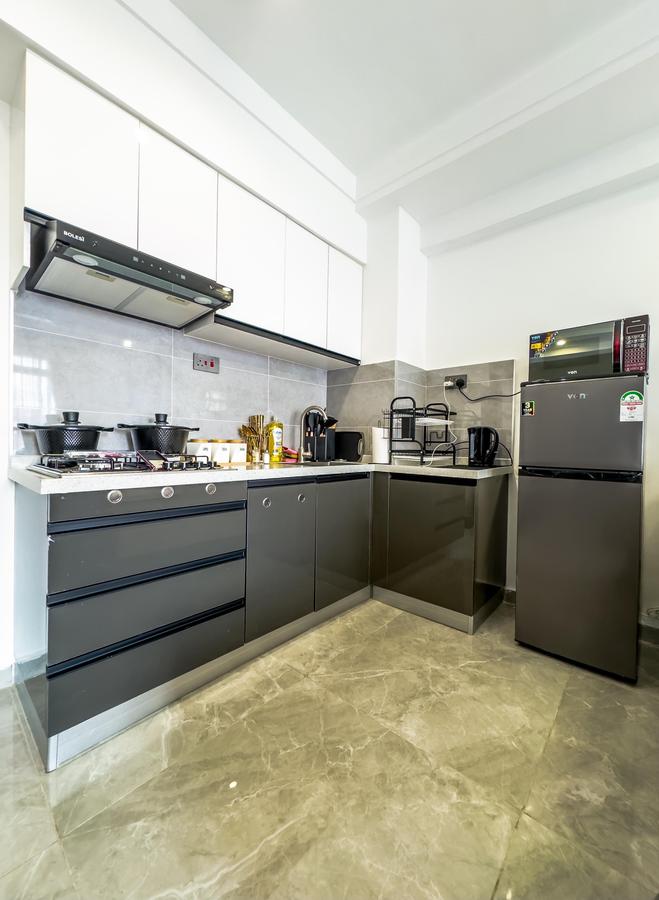 Serviced 1 Bed Apartment with En Suite at Argwings Kodhek - 3