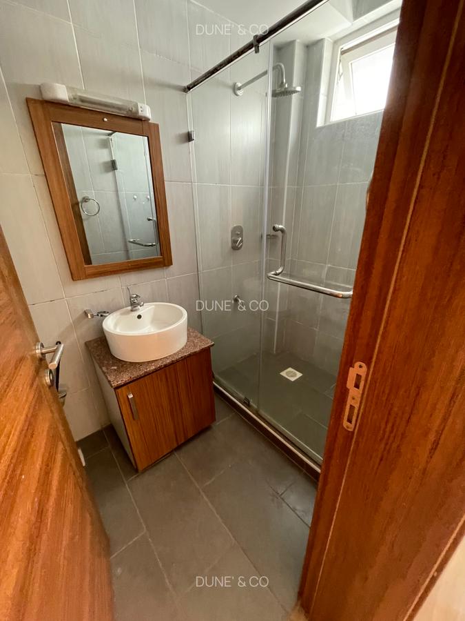 3 Bed Apartment with En Suite in Kilimani - 12