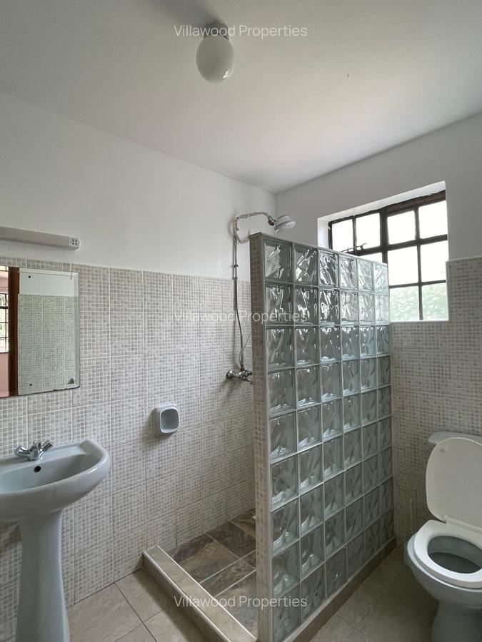 4 Bed House with En Suite in Karen - 9