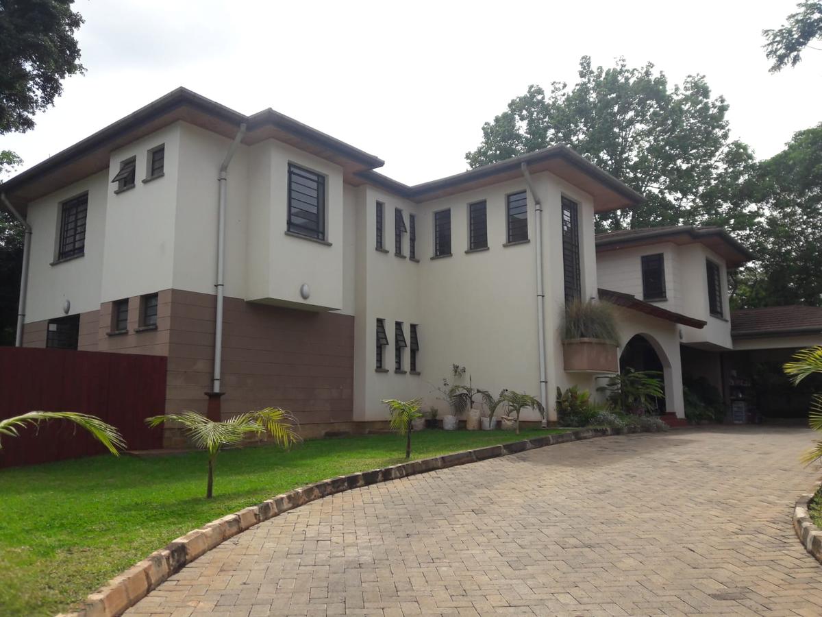 5 Bed Townhouse with En Suite in Kitisuru - 1