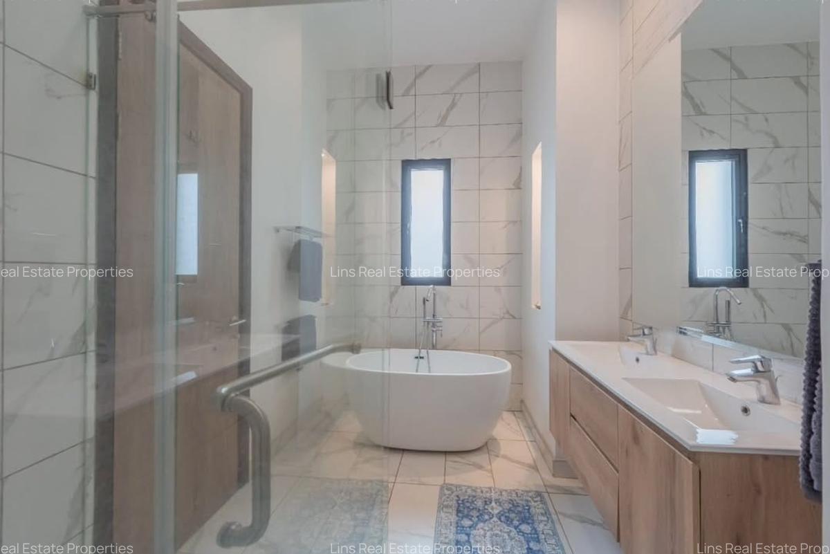 2 Bed Apartment with En Suite in Rosslyn - 13