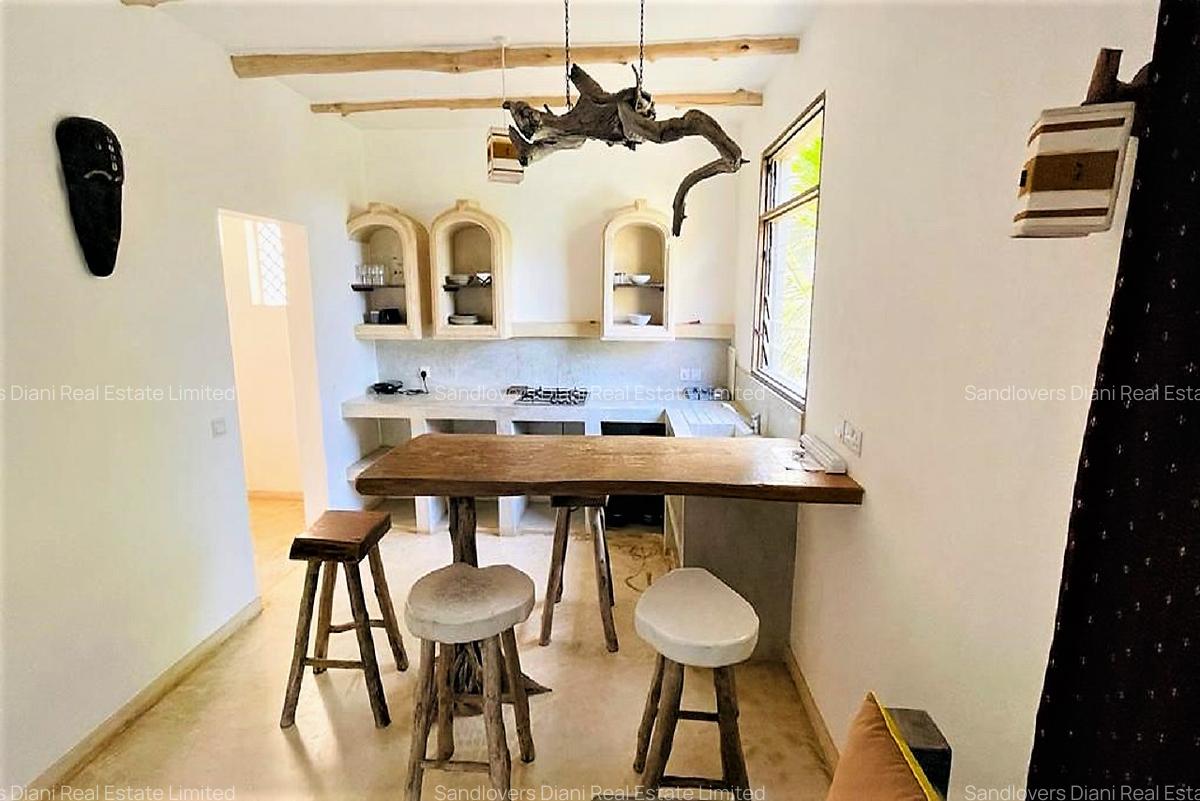 10 Bed House with En Suite in Diani - 5