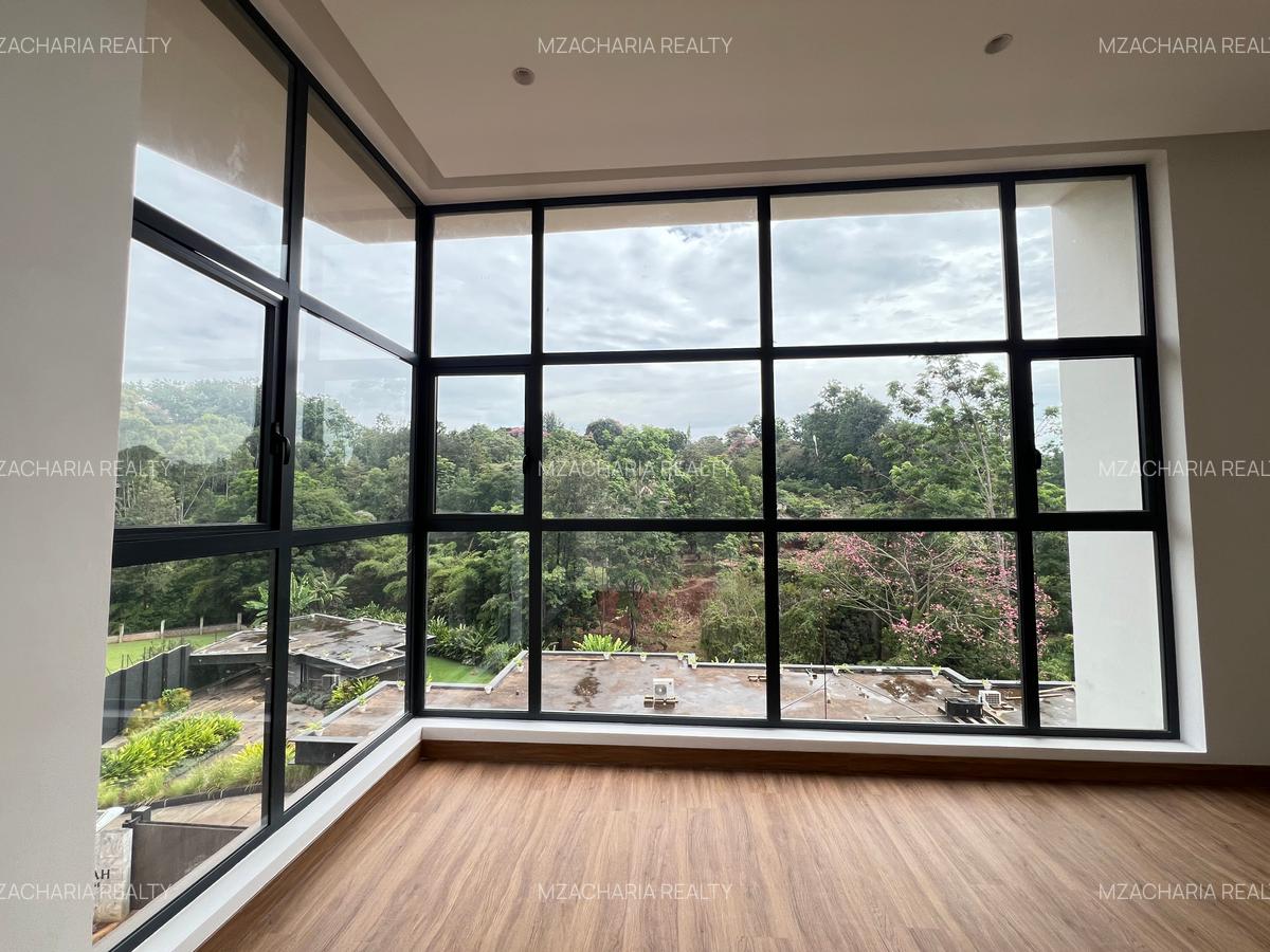 5 Bed Villa with En Suite in Nyari - 18