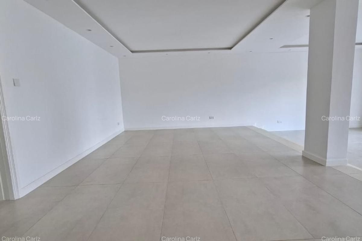 4 Bed House with En Suite at Brookside Drive - 3