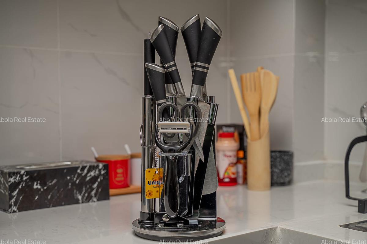 Serviced 2 Bed Apartment with En Suite in Riverside - 7