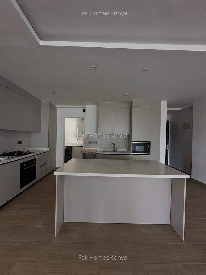 3 Bed Apartment with En Suite at Riverside Drive - 4