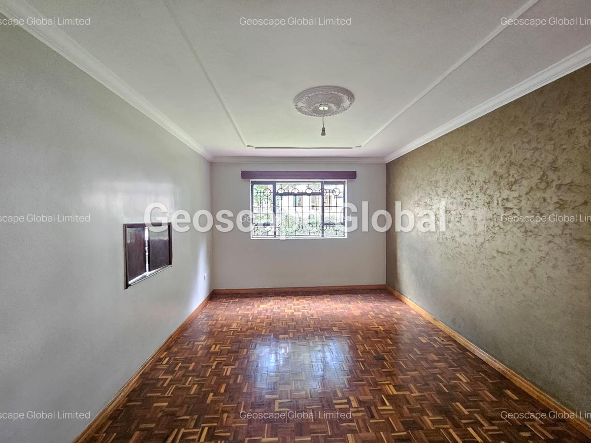 5 Bed House with En Suite in Nyari - 6