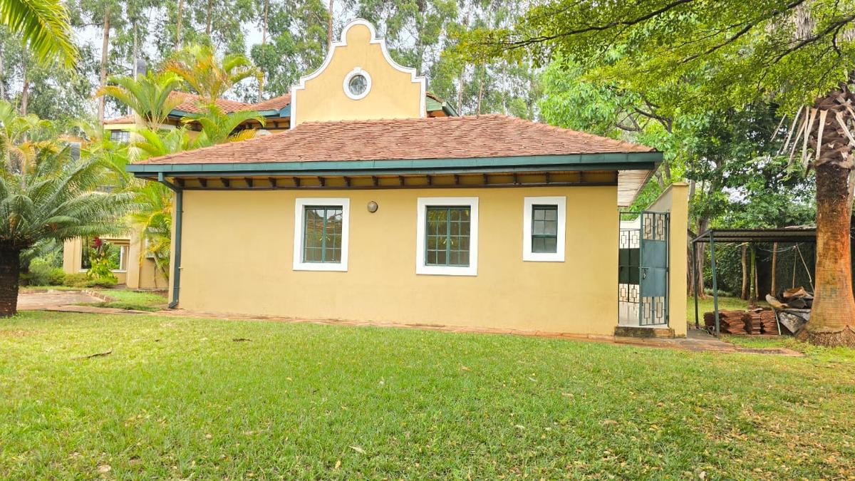 4 Bed House with En Suite in Runda - 20