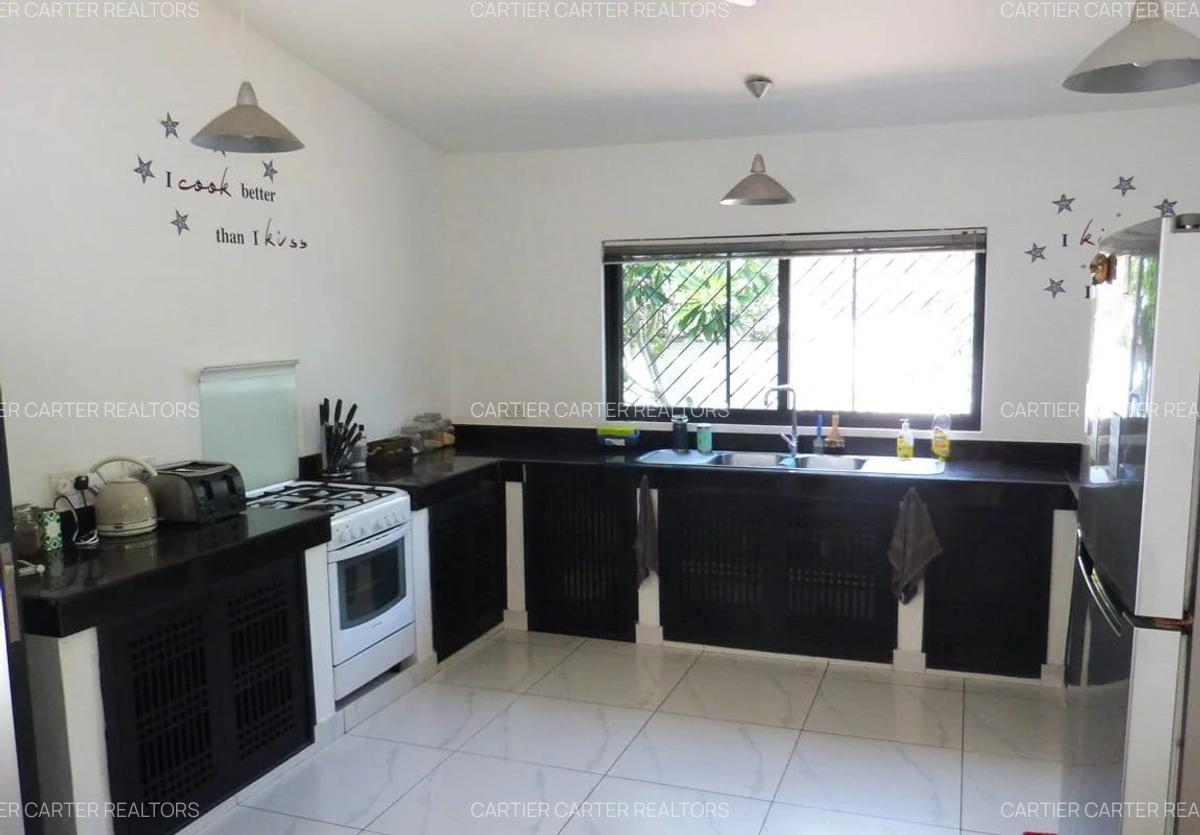 4 Bed Villa with En Suite in Watamu - 5