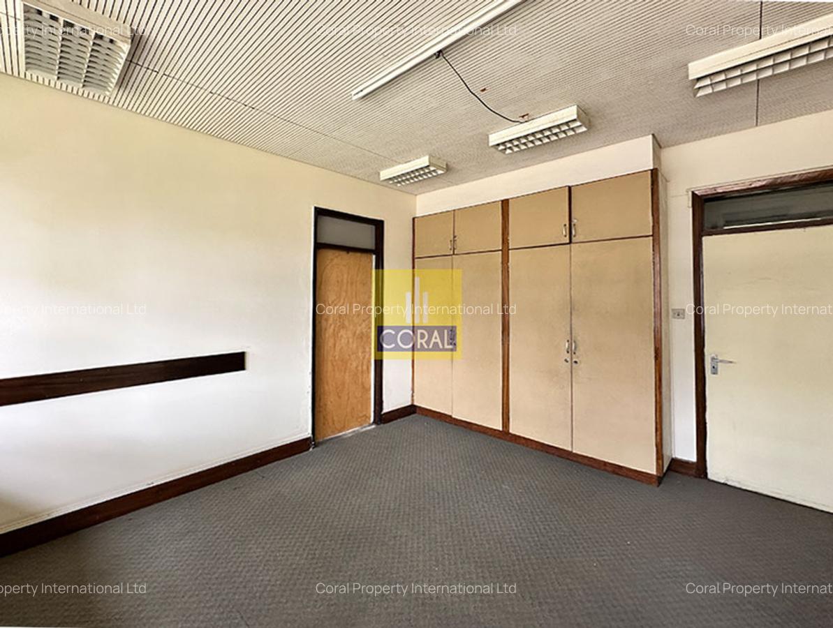Office in Industrial Area - 15