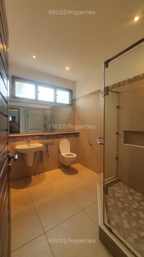 Furnished 3 Bed Apartment with En Suite at Ar156 - 5