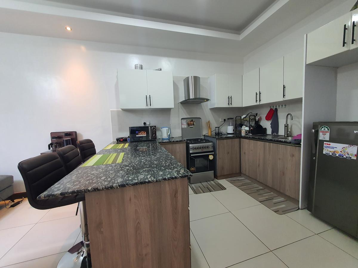 Serviced 1 Bed Apartment with En Suite at Batians Lane - 7