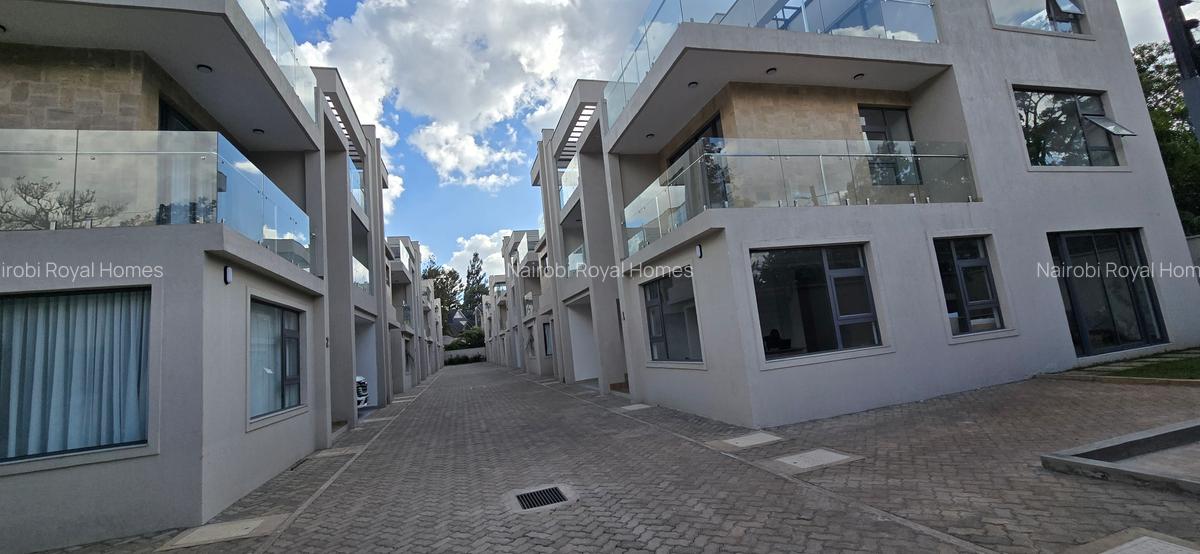 6 Bed Townhouse with En Suite at Lavington Lavington - 4