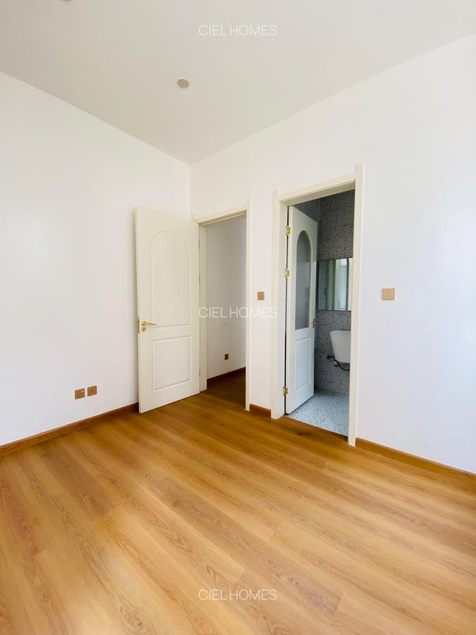 5 Bed Villa with En Suite at Isaac Gathaju - 3