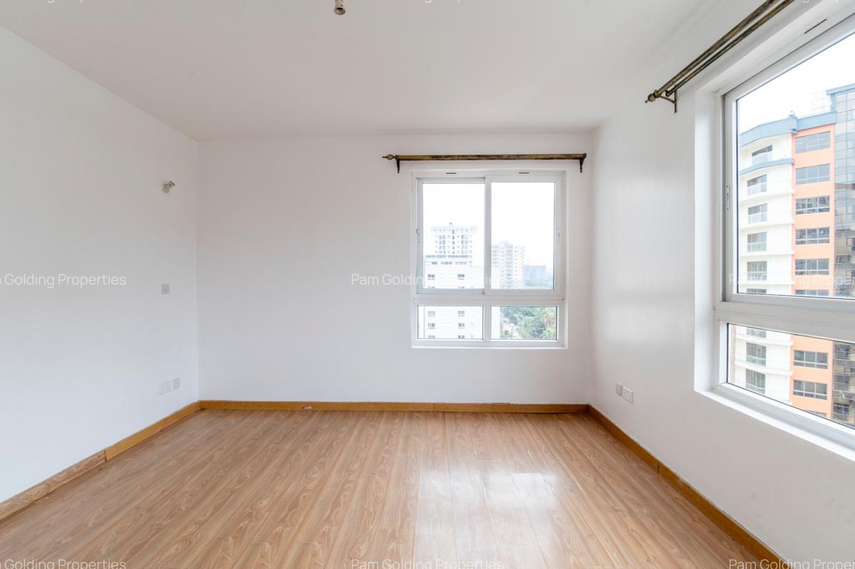 4 Bed Apartment with En Suite in Kilimani - 8