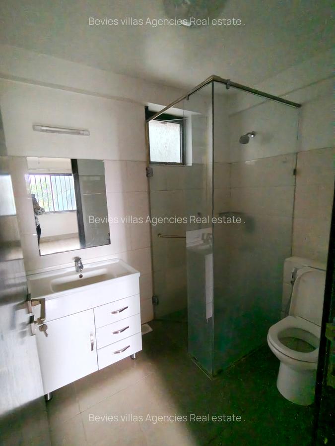 2 Bed Apartment with En Suite at Parklands - 10