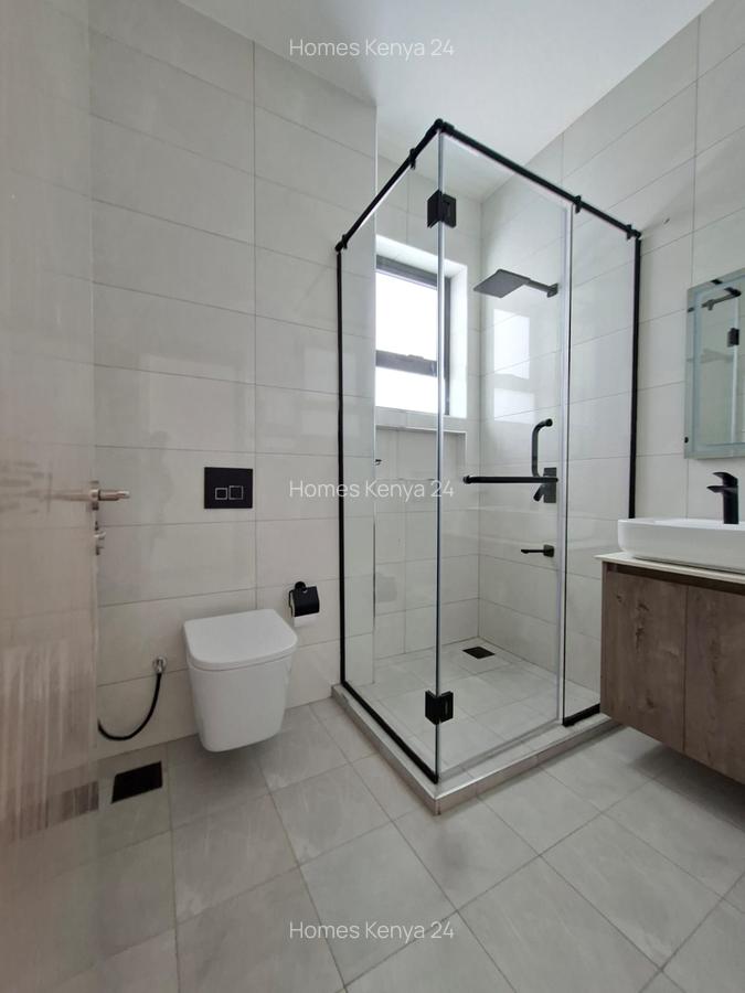 3 Bed Apartment in Brookside - 5