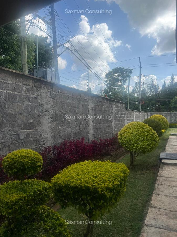 Commercial Property with Service Charge Included in Runda - 9