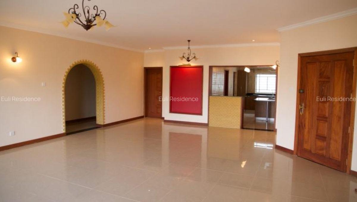3 Bed Apartment with En Suite at Rhapta Rd - 4