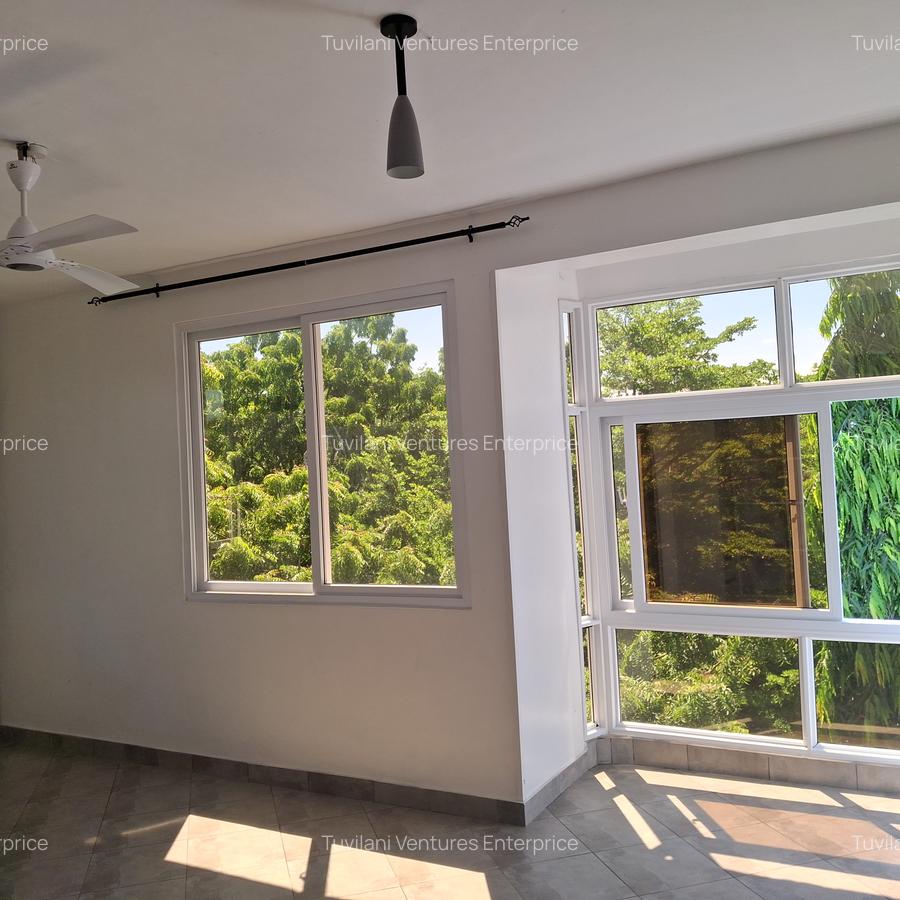 Serviced 2 Bed Apartment with En Suite at Nyali Mombasa - 10