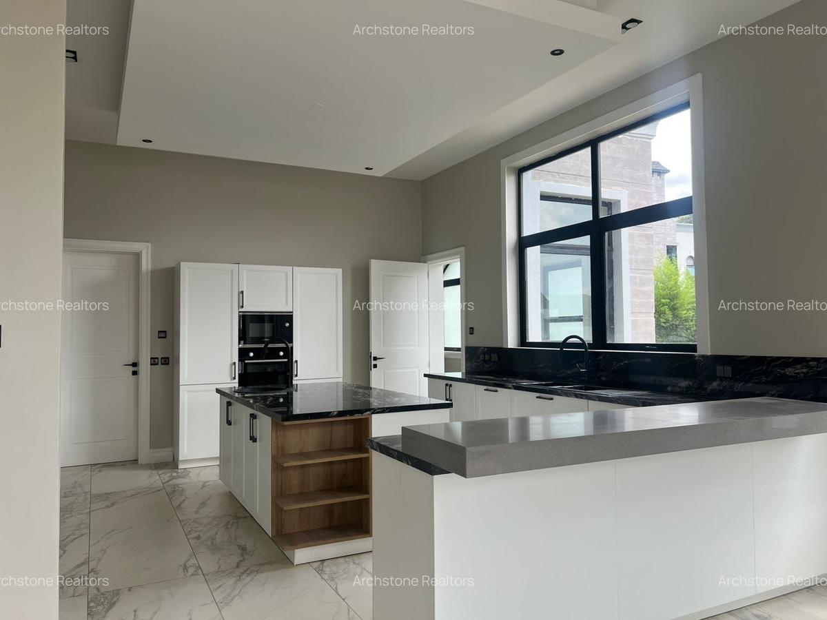 5 Bed Townhouse with En Suite in Loresho - 17