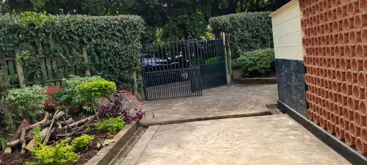 2 Bed Townhouse with En Suite in Lavington - 11