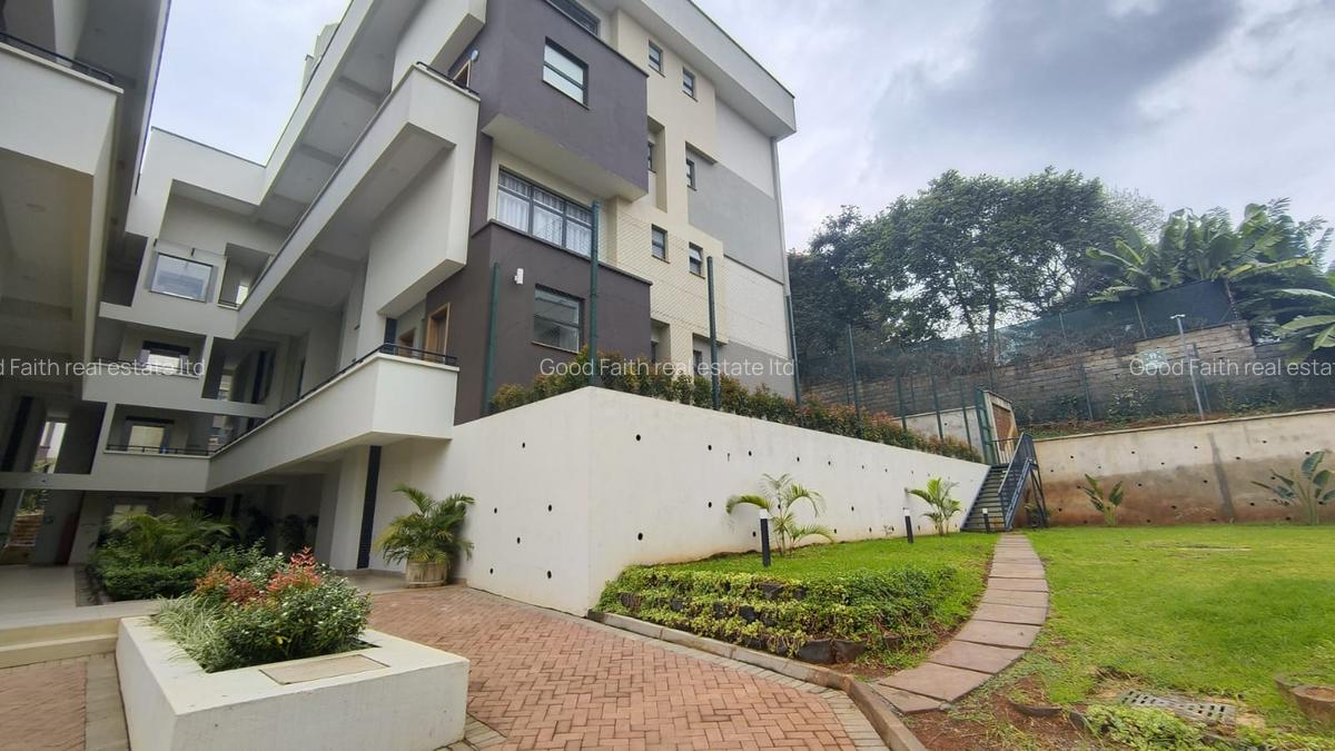 4 Bed House with En Suite at Two Rivers - 1