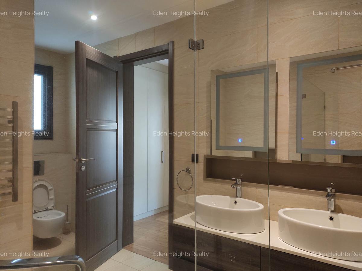 Furnished 3 Bed Apartment with En Suite in Riverside - 12