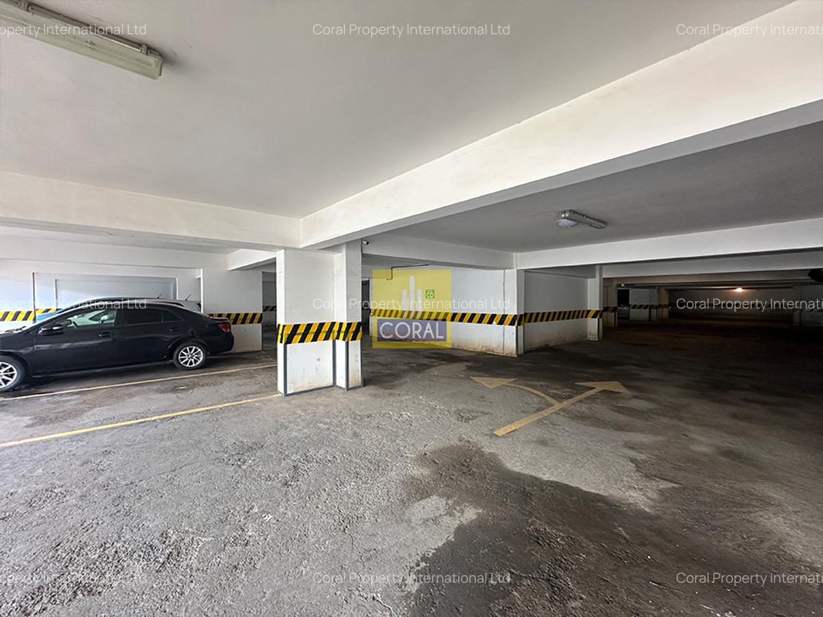 3 Bed Apartment in Brookside - 14