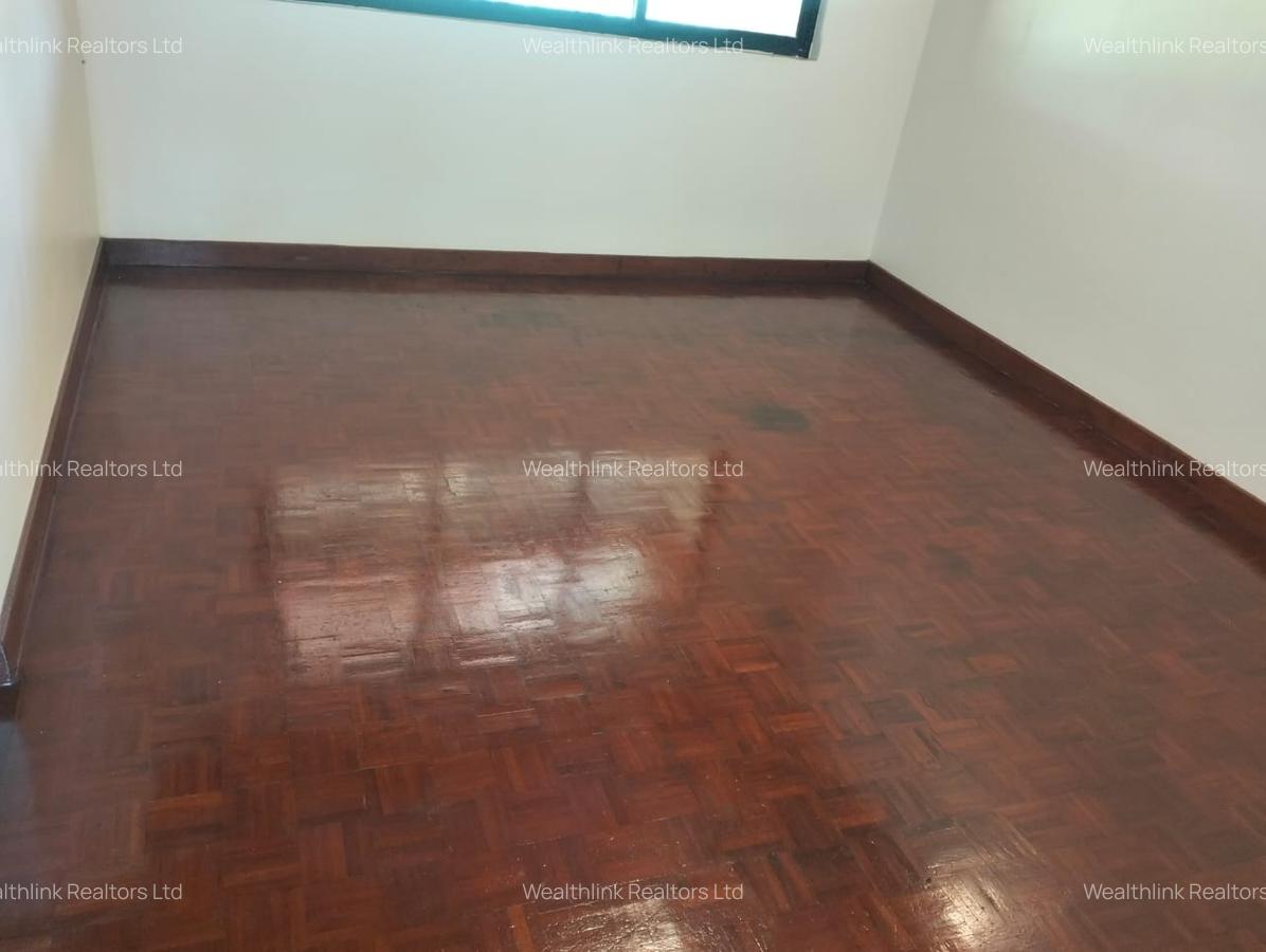 4 Bed House with En Suite at Loresho - 6