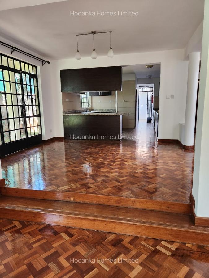 5 Bed Townhouse with En Suite in Lavington - 1