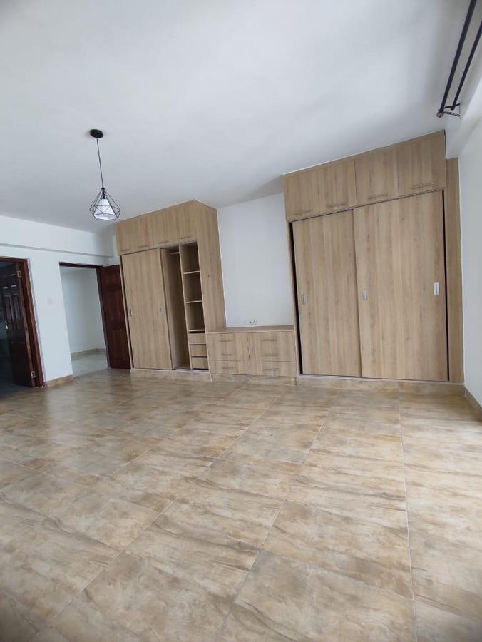 3 Bed Apartment with En Suite in General Mathenge - 14