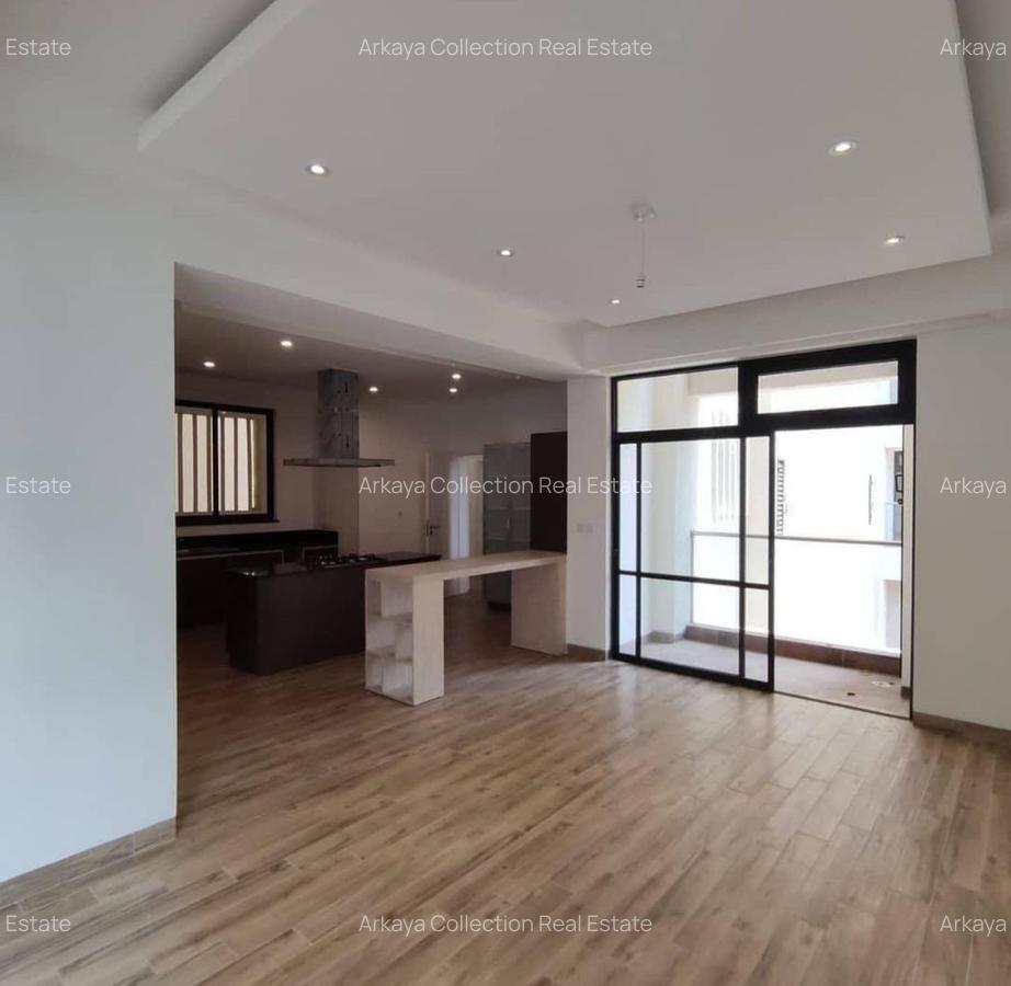 3 Bed Apartment with En Suite in Riverside - 6