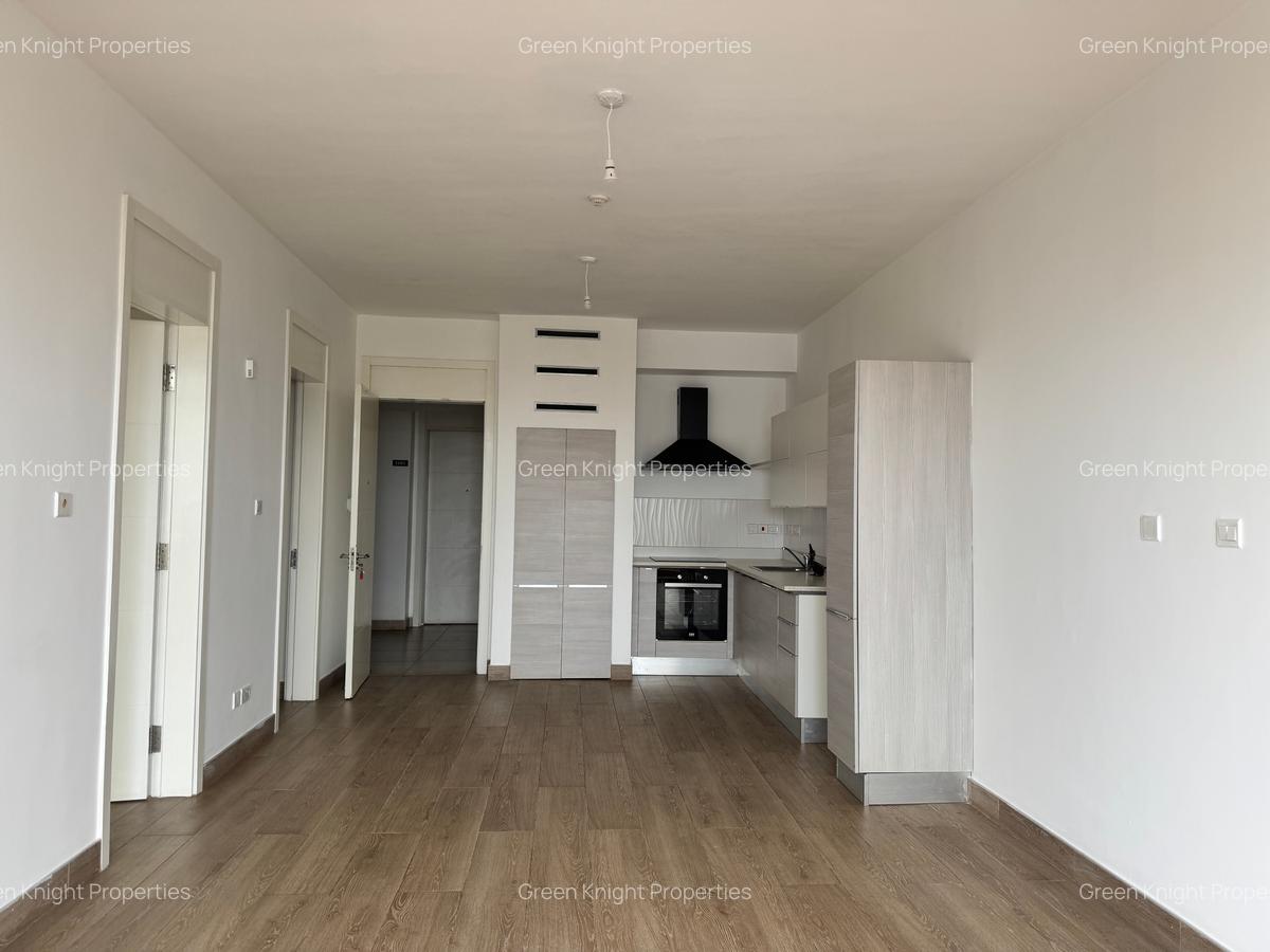 Serviced 2 Bed Apartment with En Suite in Westlands Area - 5