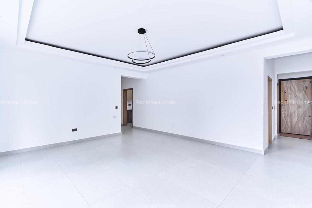 3 Bed Apartment with En Suite in Brookside - 1