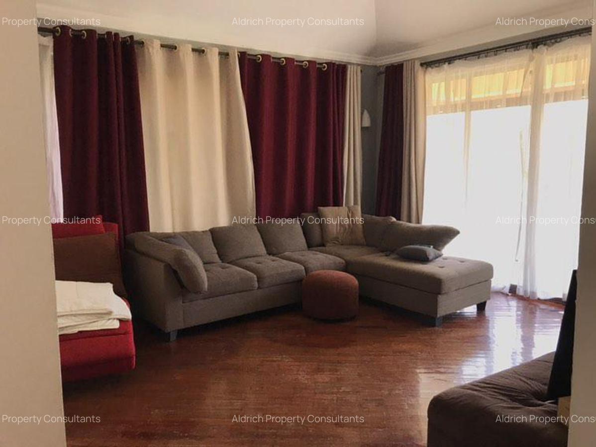 4 Bed Villa with En Suite in Ridgeways - 3