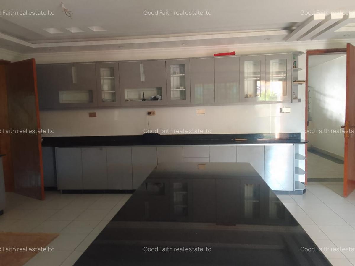 7 Bed House with En Suite in Karen - 15