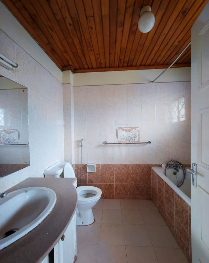 4 Bed Townhouse with En Suite at Suguta Road - 8