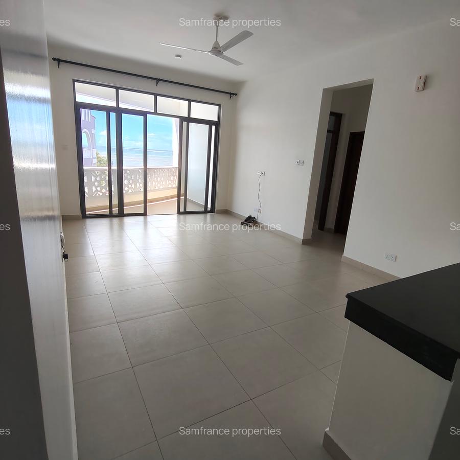 Serviced 2 Bed Apartment with En Suite at Baobab Road - 3