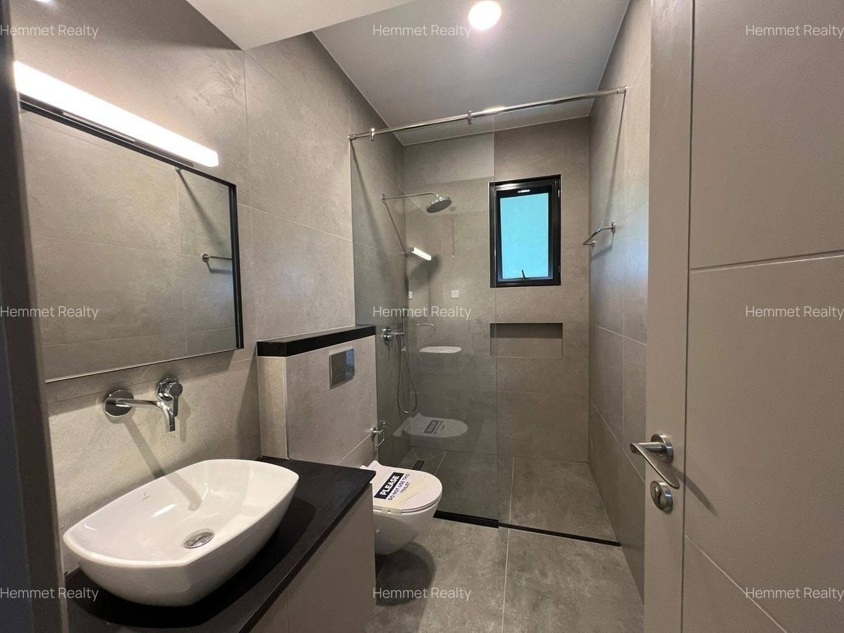 4 Bed Townhouse with En Suite in Langata - 16