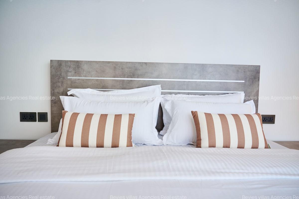 Serviced 3 Bed Apartment with En Suite at Riverside - 13