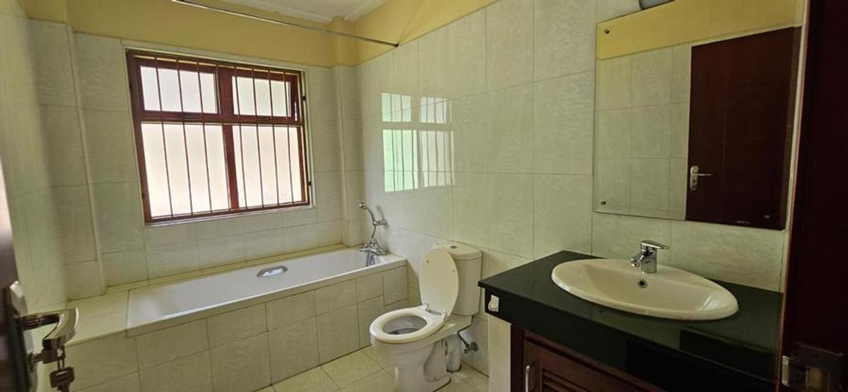 4 Bed Townhouse in Runda - 8