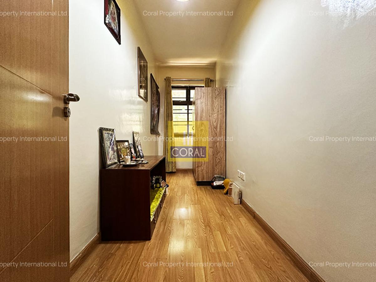 4 Bed Apartment with En Suite in Parklands - 8