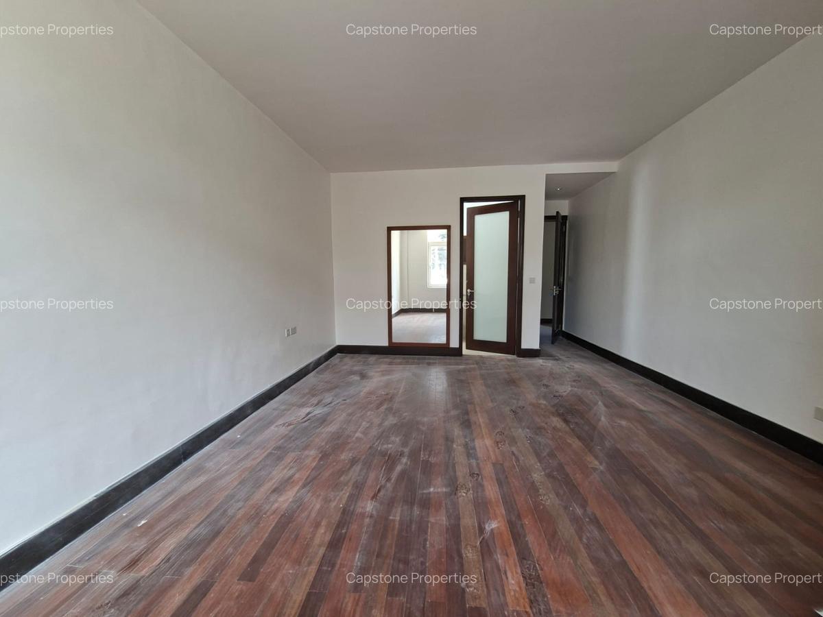 5 Bed House with En Suite in Runda - 5