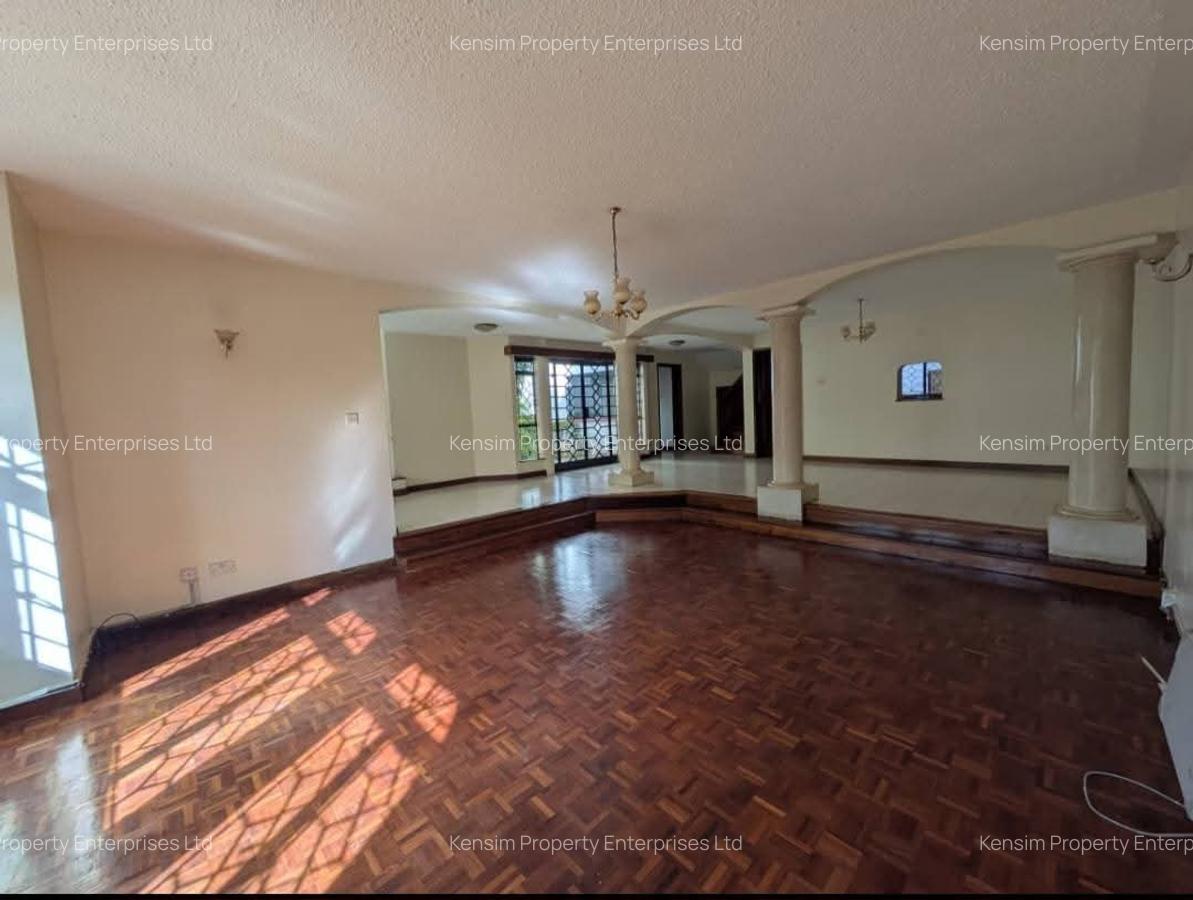 4 Bed Townhouse with En Suite in Spring Valley - 12