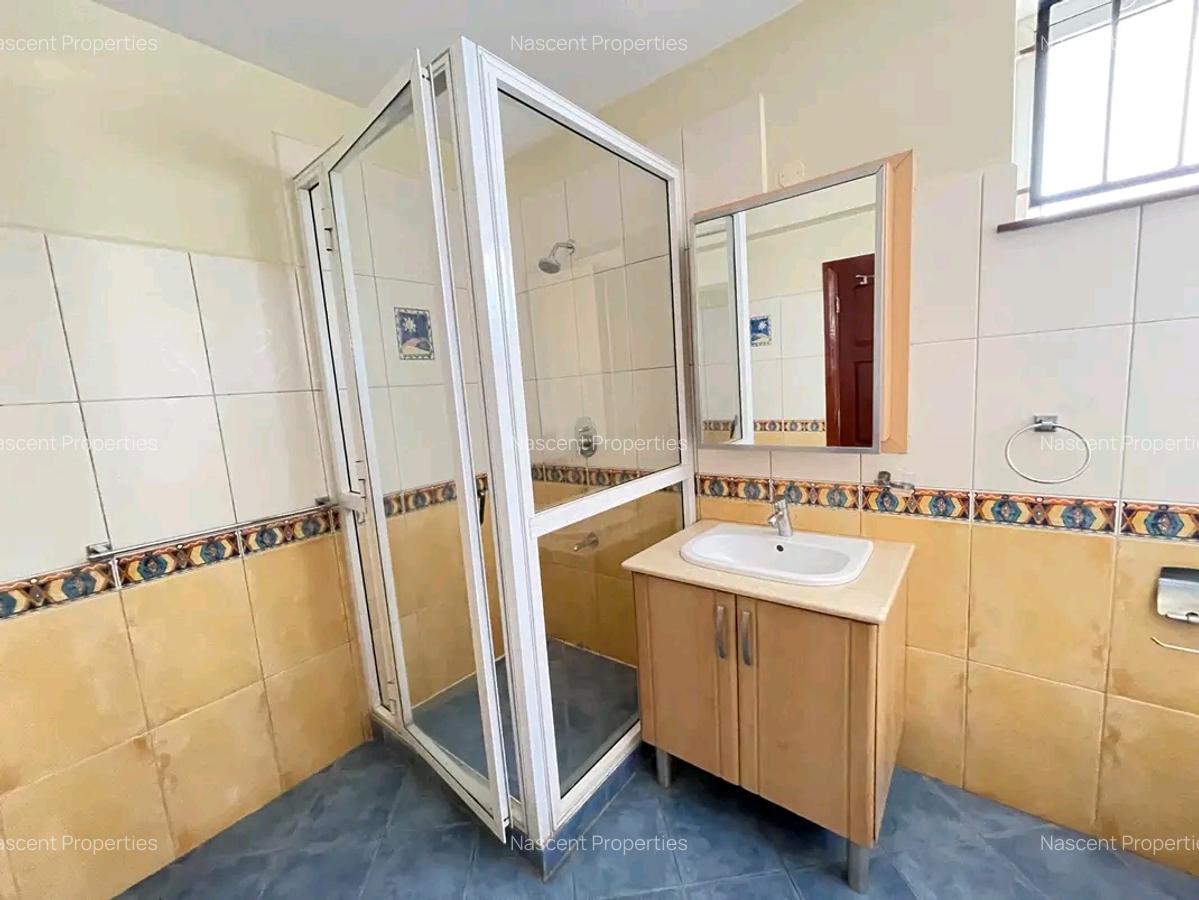 4 Bed Townhouse with En Suite at Brookside - 9