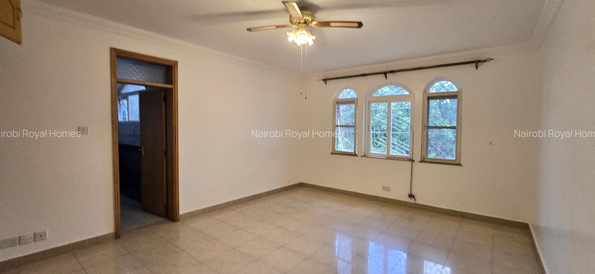 5 Bed House with En Suite at Runda Road - 18