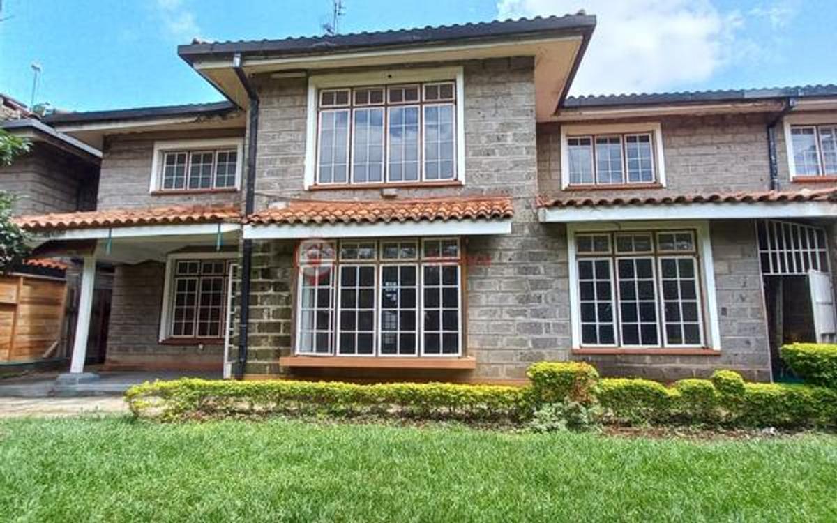 5 Bed House with En Suite at Lavington - 1